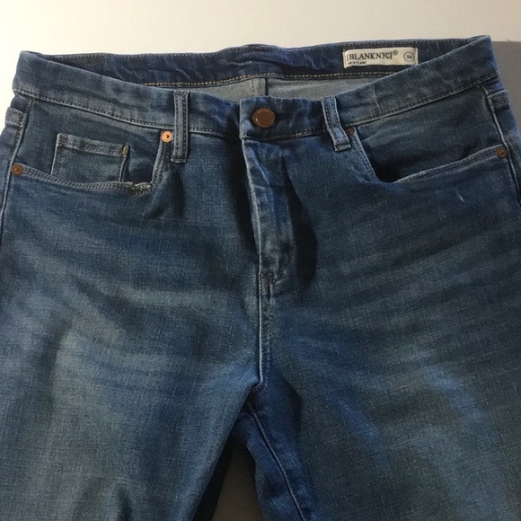 Uneven Hem Straight - Picture 6 of 8